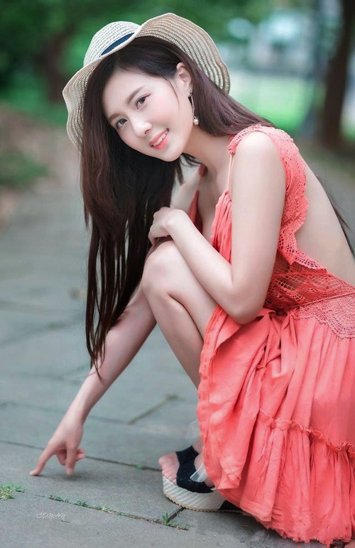 爱游戏官方-混合泳吉尔吉斯斯坦选手速度与技巧兼备，吉尔吉斯斯坦游泳运动员