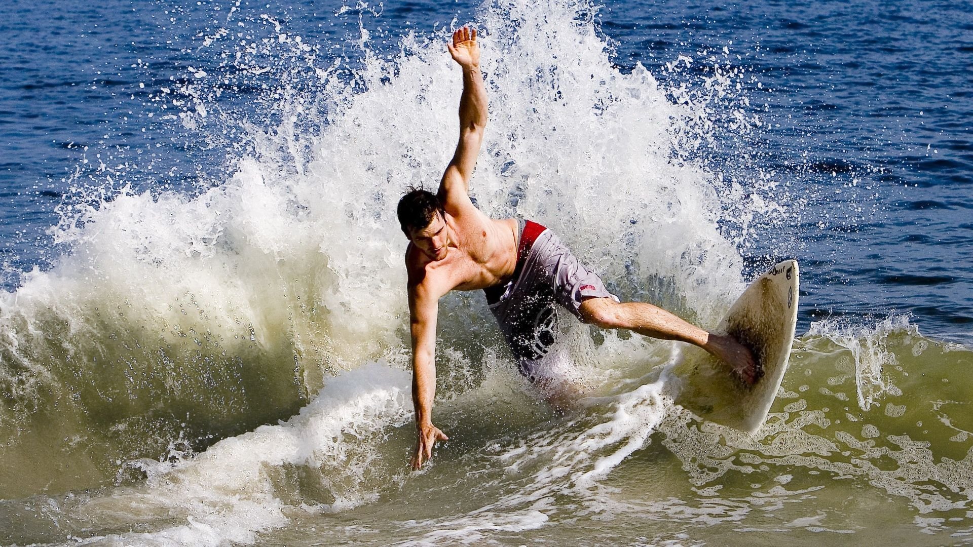 _极地极限跑：在白雪皑皑中奔跑_，极地雪地车