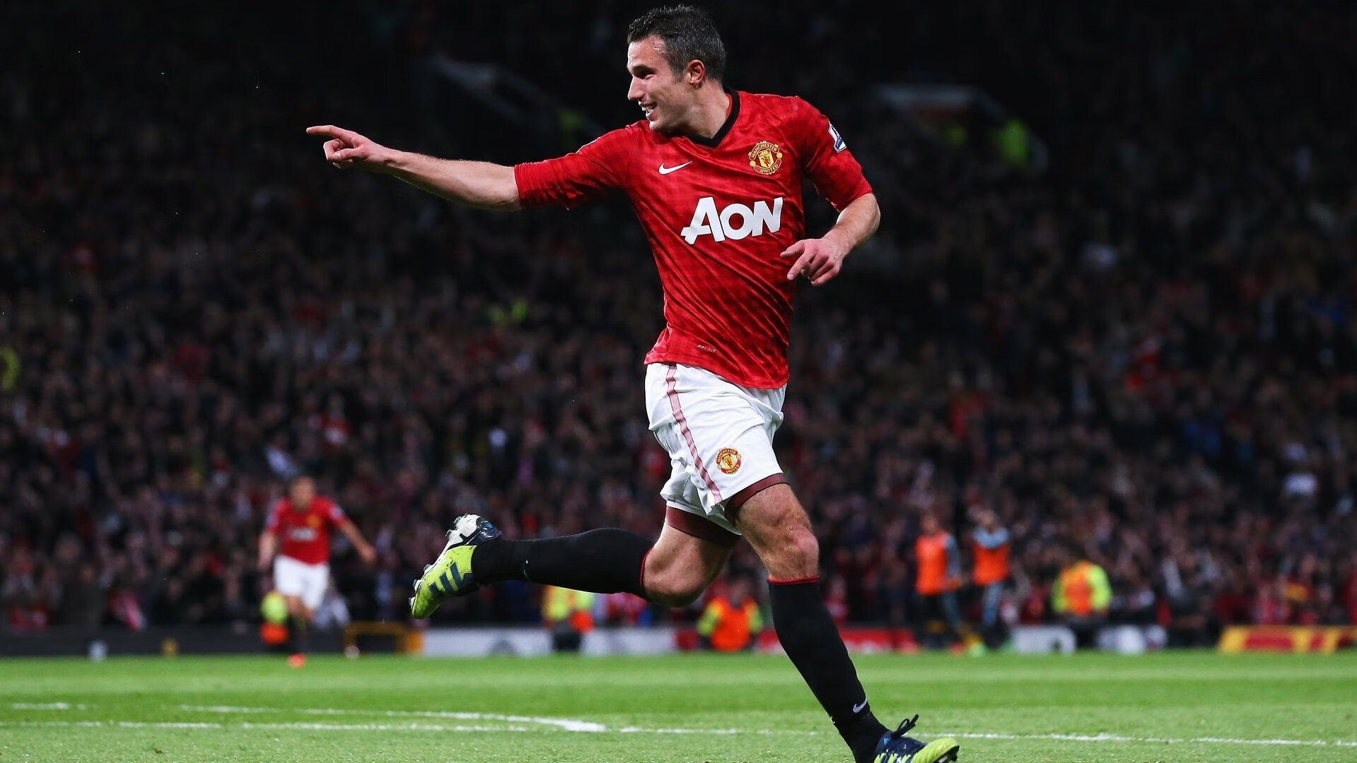 _湖人队奋勇拼搏，誓夺季后赛席位_，本赛季湖人队