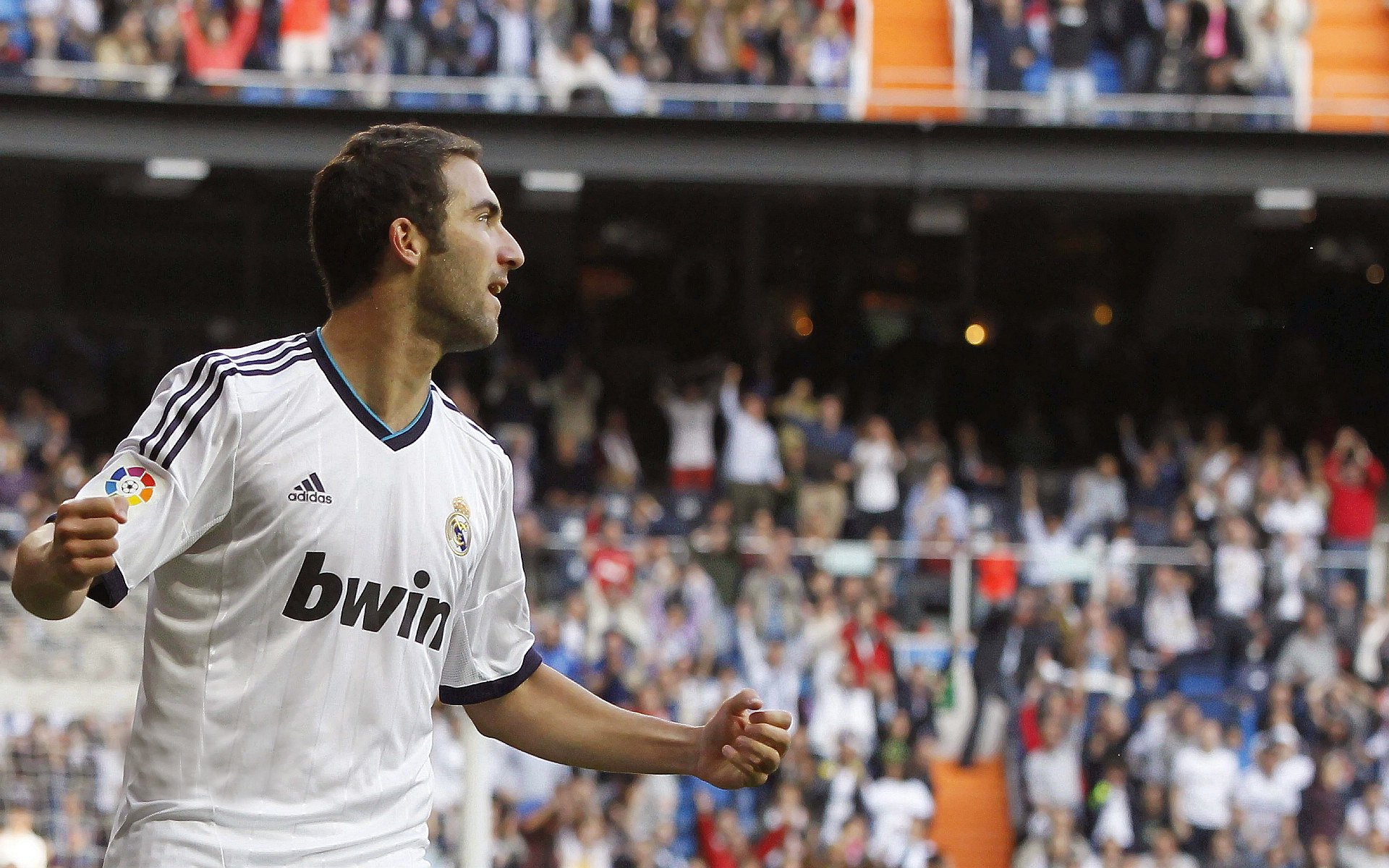 曼城新援快速融入,助力球队迎战重要比赛,曼城新阵容